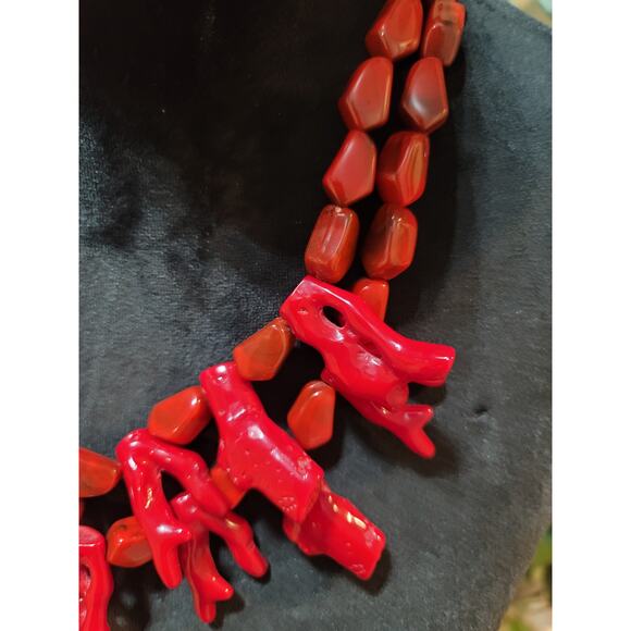 Womens Red Coral Beaded Statement Necklace With Silver Chain Adjustable Lock - Picture 4 of 6